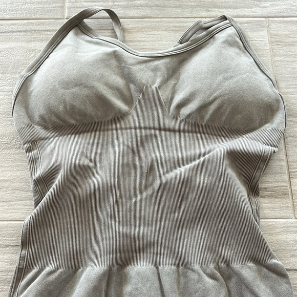 TLF Vintage Sand Sculpt Seamless Scrunch Butt Onesie tan large open back - Picture 10 of 13